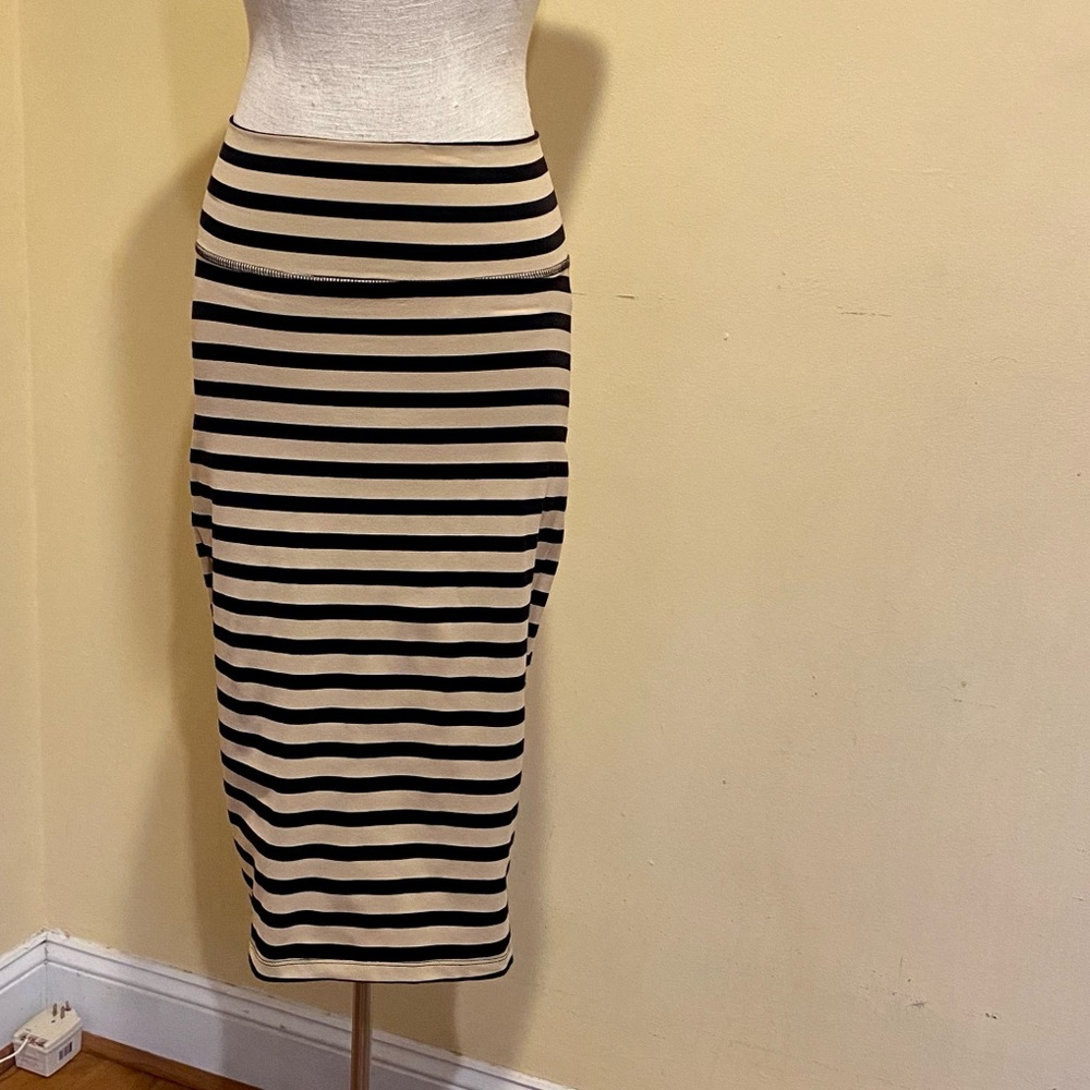 BEBE - “NWT” Perfect Weekend Striped Midi Skirt